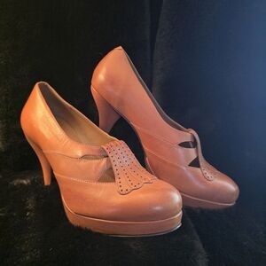 Schuler & Sons Kiltie Pumps Women's Size 9B  Brown Leather High Heel